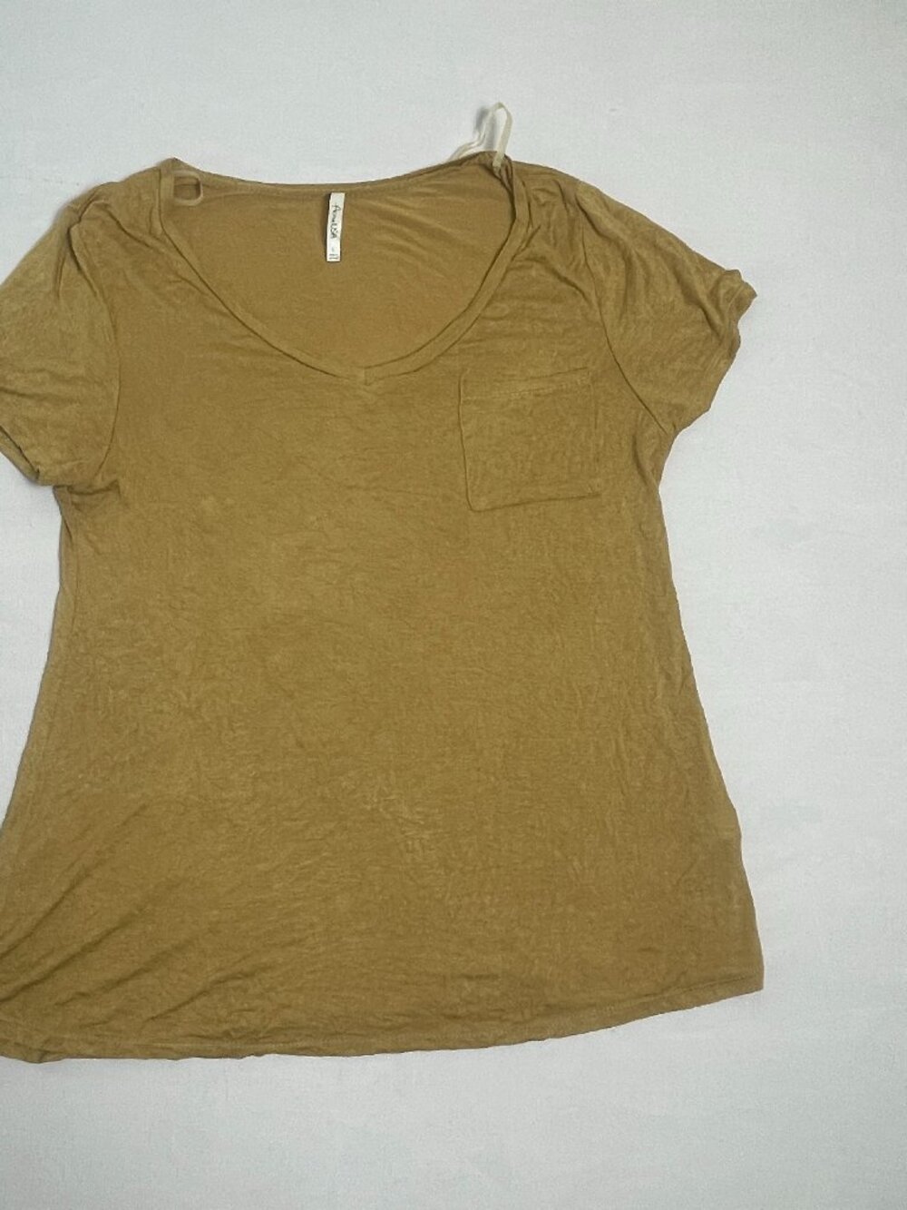 Womens Active USA gold colored top size L (Pre-owned)